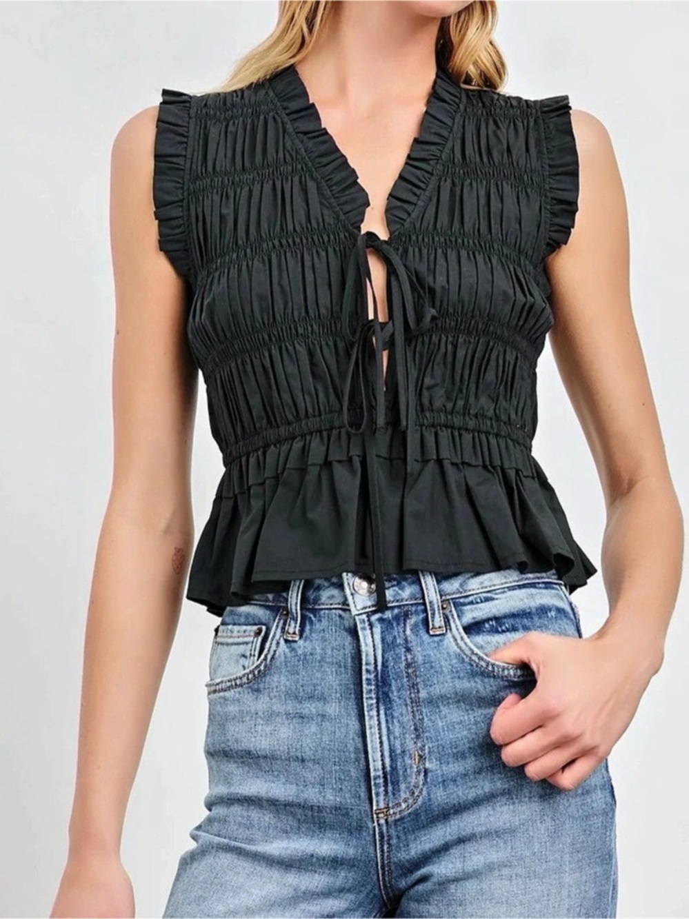 Rails Martine Ruched Ruffle Cropped Blouse in Black Size Medium
